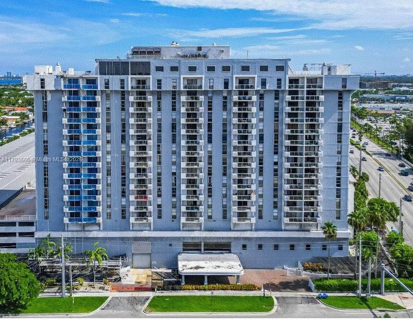Real estate property located at , Miami-dade, Sailboat Cay Condo, North Miami, FL