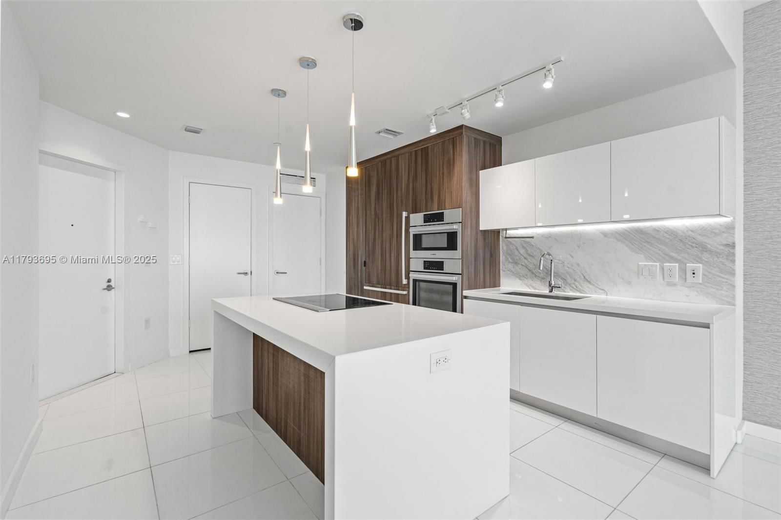 Real estate property located at 851 1st Ave #1506, Miami-dade, Paramount Miami Worldcent, Miami, FL