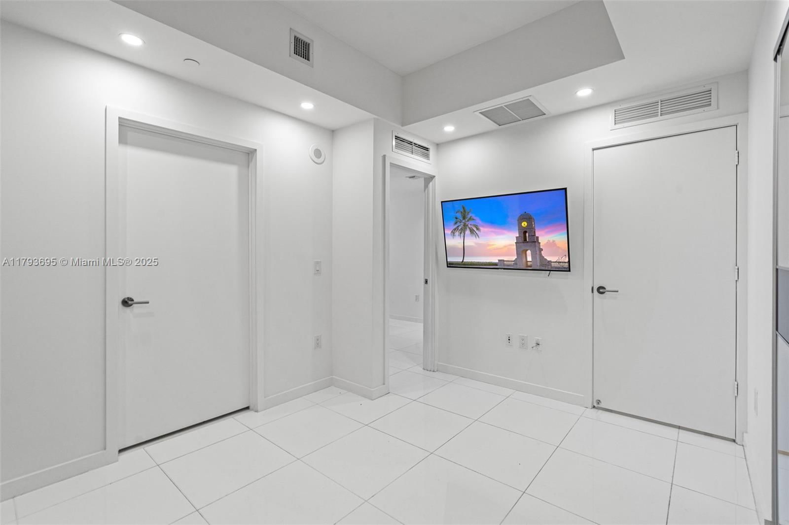 Real estate property located at 851 1st Ave #1506, Miami-dade, Paramount Miami Worldcent, Miami, FL