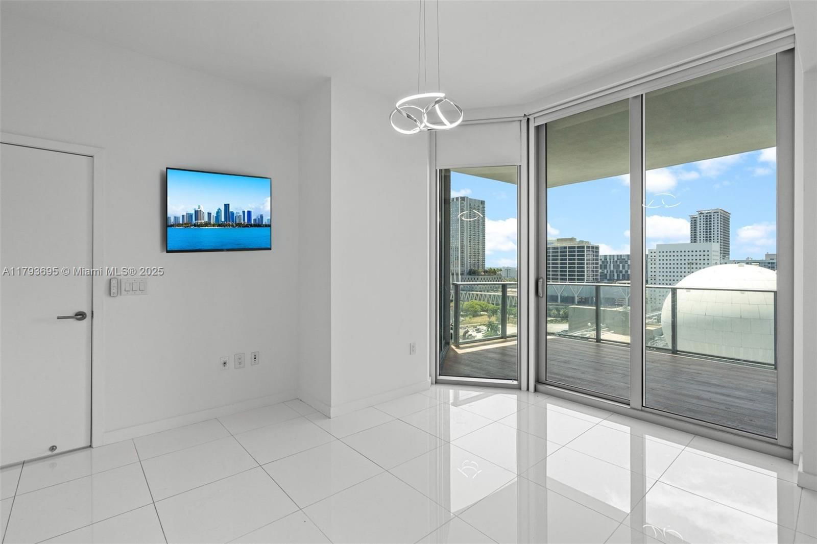 Real estate property located at 851 1st Ave #1506, Miami-dade, Paramount Miami Worldcent, Miami, FL