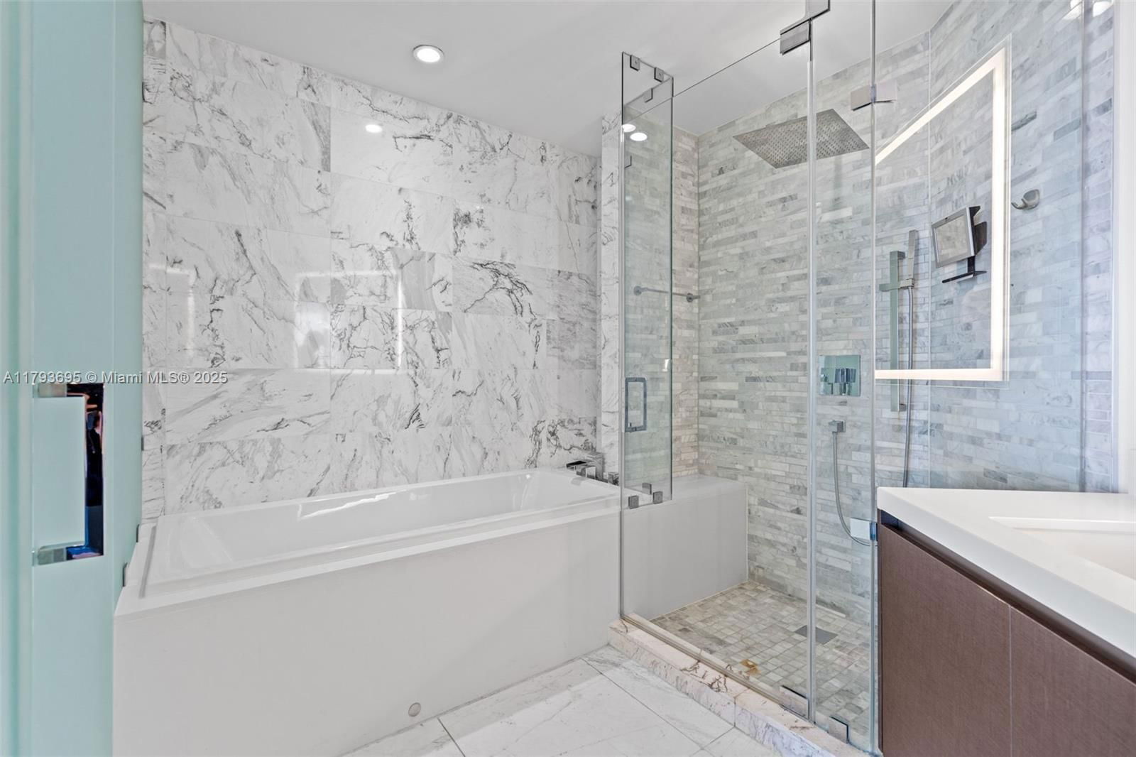 Real estate property located at 851 1st Ave #1506, Miami-dade, Paramount Miami Worldcent, Miami, FL