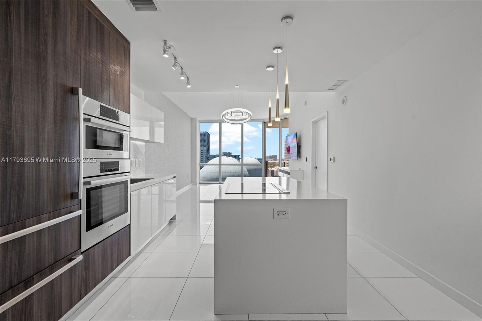 Real estate property located at 851 1st Ave #1506, Miami-dade, Paramount Miami Worldcent, Miami, FL