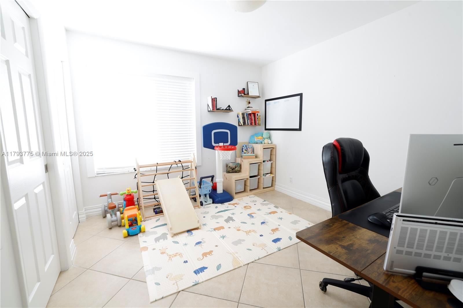 Real estate property located at 10181 4th St, Broward, Central Park Lake, Plantation, FL
