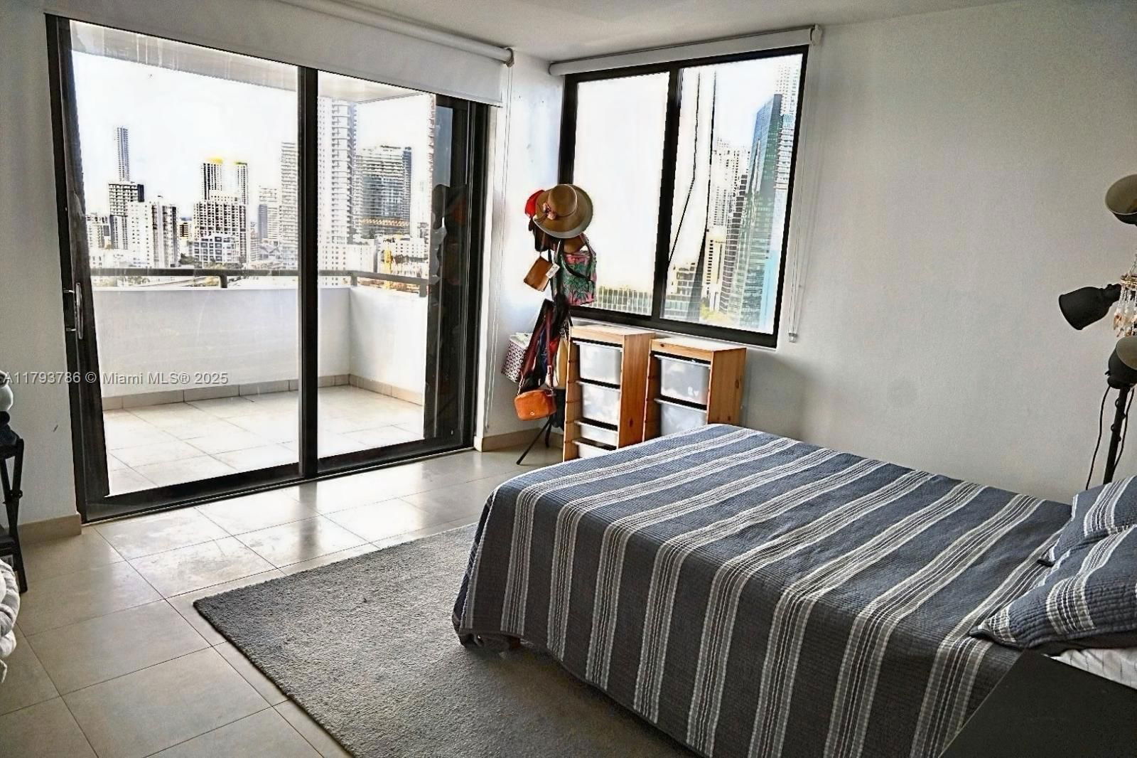 Real estate property located at 1581 Brickell Ave #1807, Miami-dade, Villa Regina Condo, Miami, FL