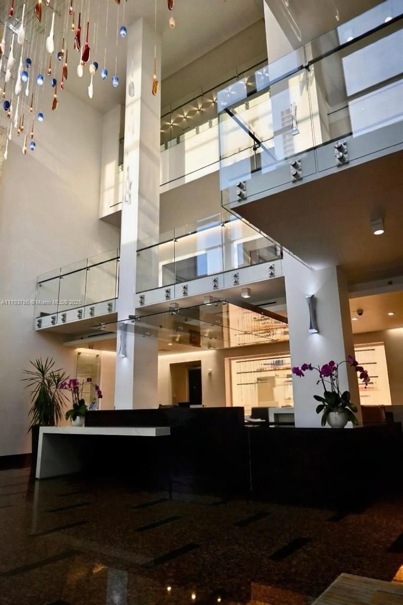 Real estate property located at 1581 Brickell Ave #1807, Miami-dade, Villa Regina Condo, Miami, FL
