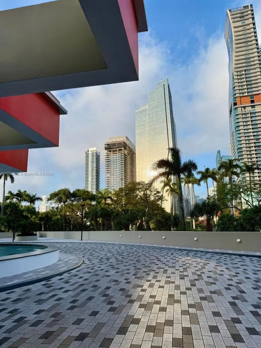Real estate property located at 1581 Brickell Ave #1807, Miami-dade, Villa Regina Condo, Miami, FL