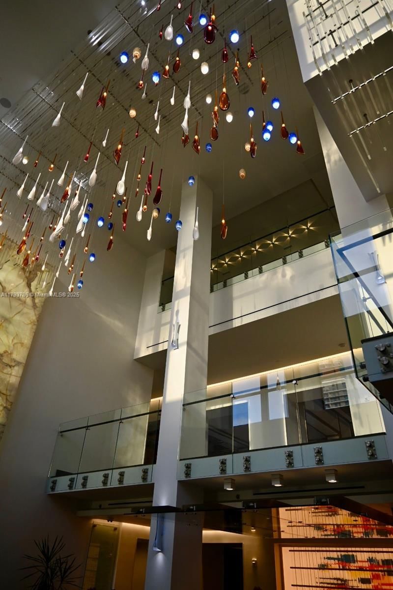 Real estate property located at 1581 Brickell Ave #1807, Miami-dade, Villa Regina Condo, Miami, FL