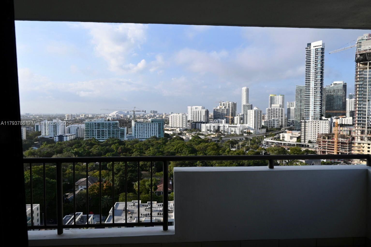 Real estate property located at 1581 Brickell Ave #1807, Miami-dade, Villa Regina Condo, Miami, FL