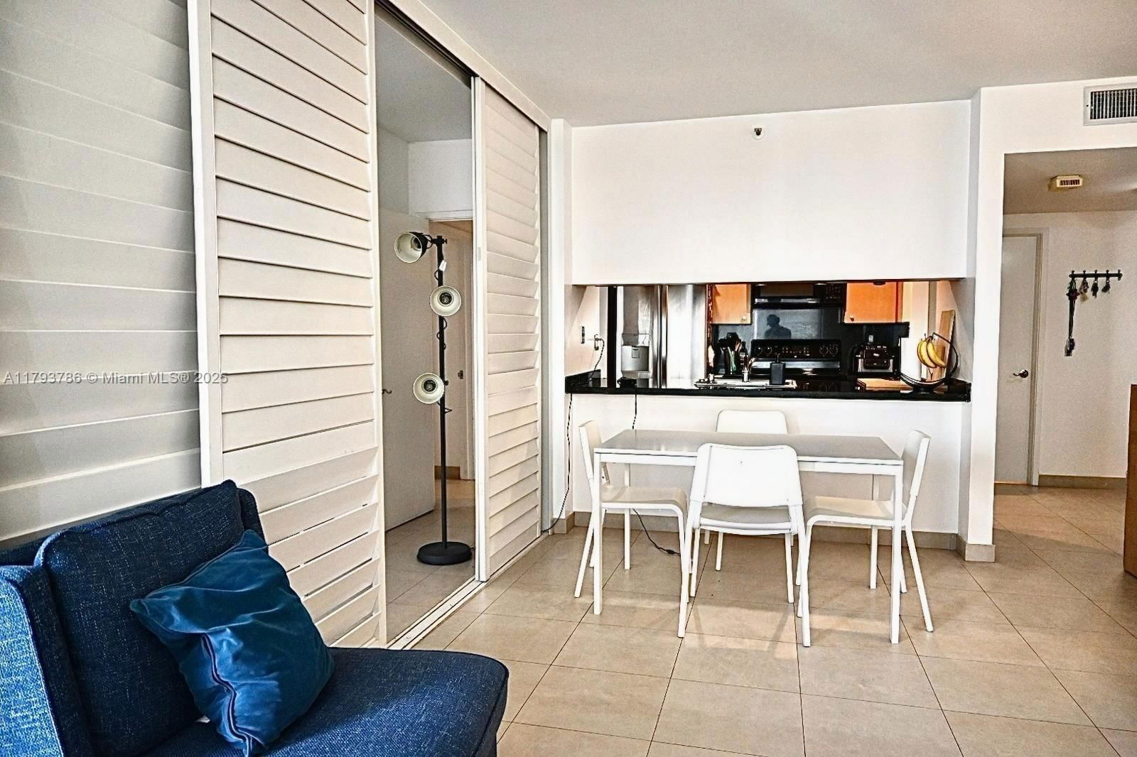 Real estate property located at 1581 Brickell Ave #1807, Miami-dade, Villa Regina Condo, Miami, FL