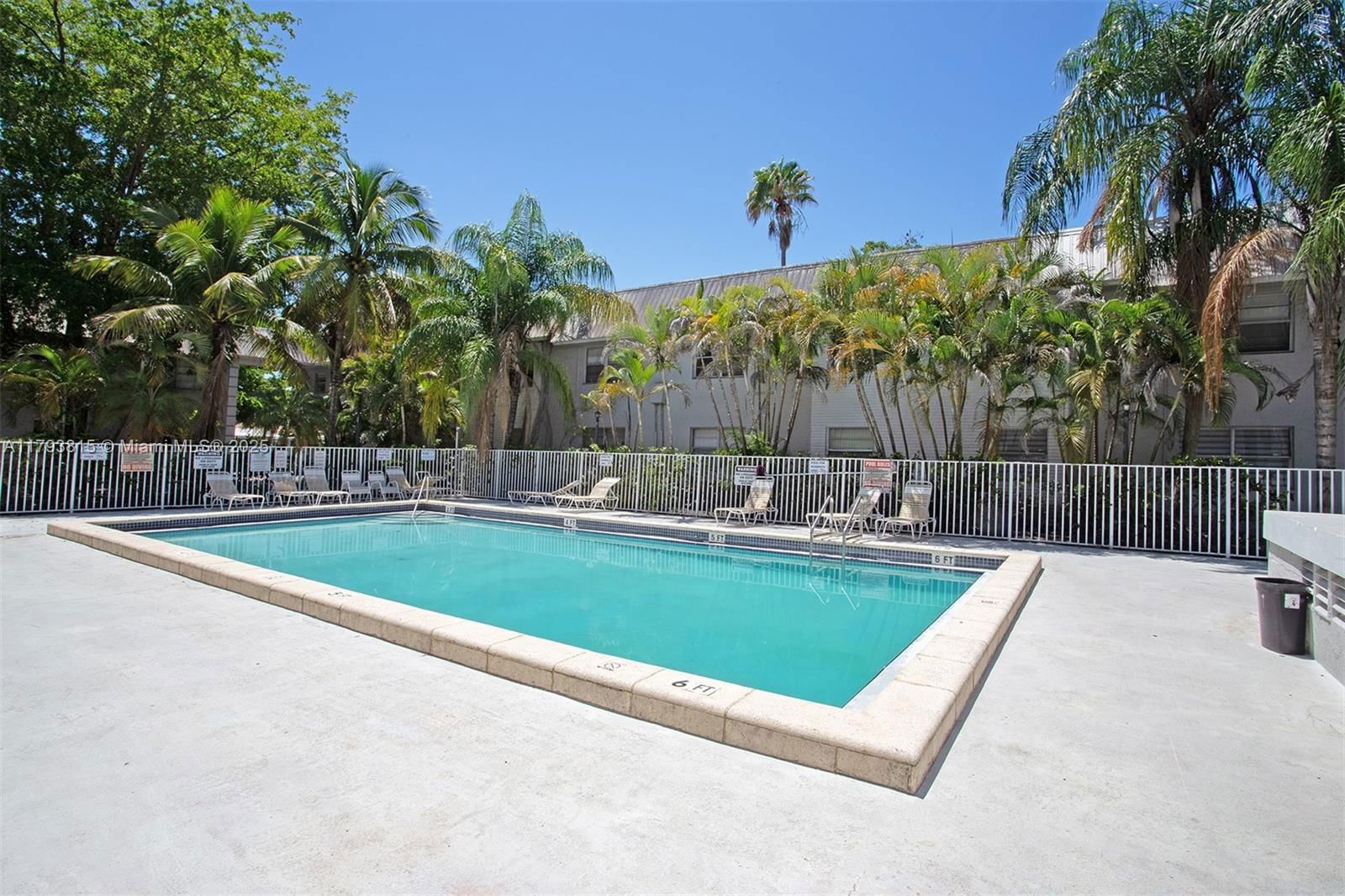 Real estate property located at 17255 95th Ave #247, Miami-dade, Village Homes & Condos At, Palmetto Bay, FL