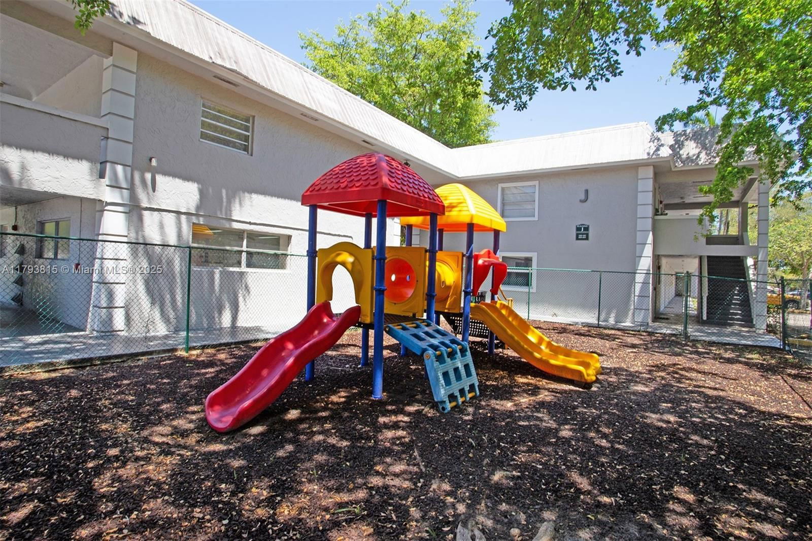 Real estate property located at 17255 95th Ave #247, Miami-dade, Village Homes & Condos At, Palmetto Bay, FL