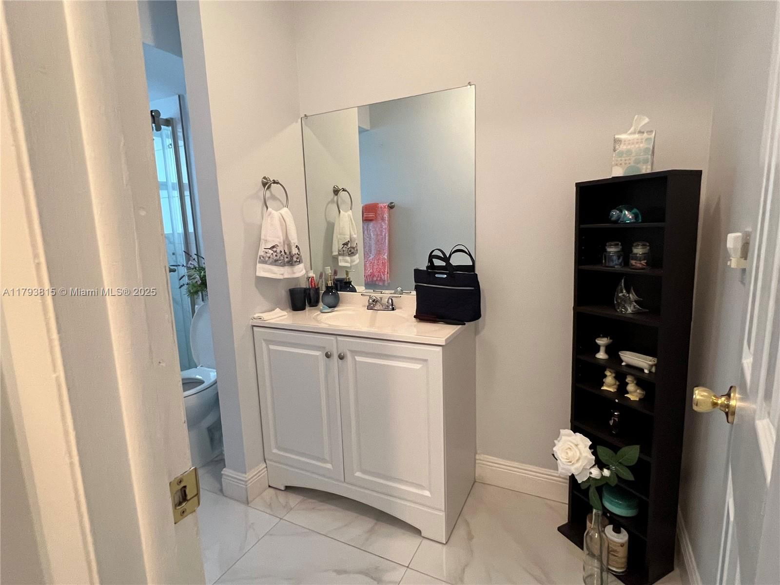 Real estate property located at 17255 95th Ave #247, Miami-dade, Village Homes & Condos At, Palmetto Bay, FL