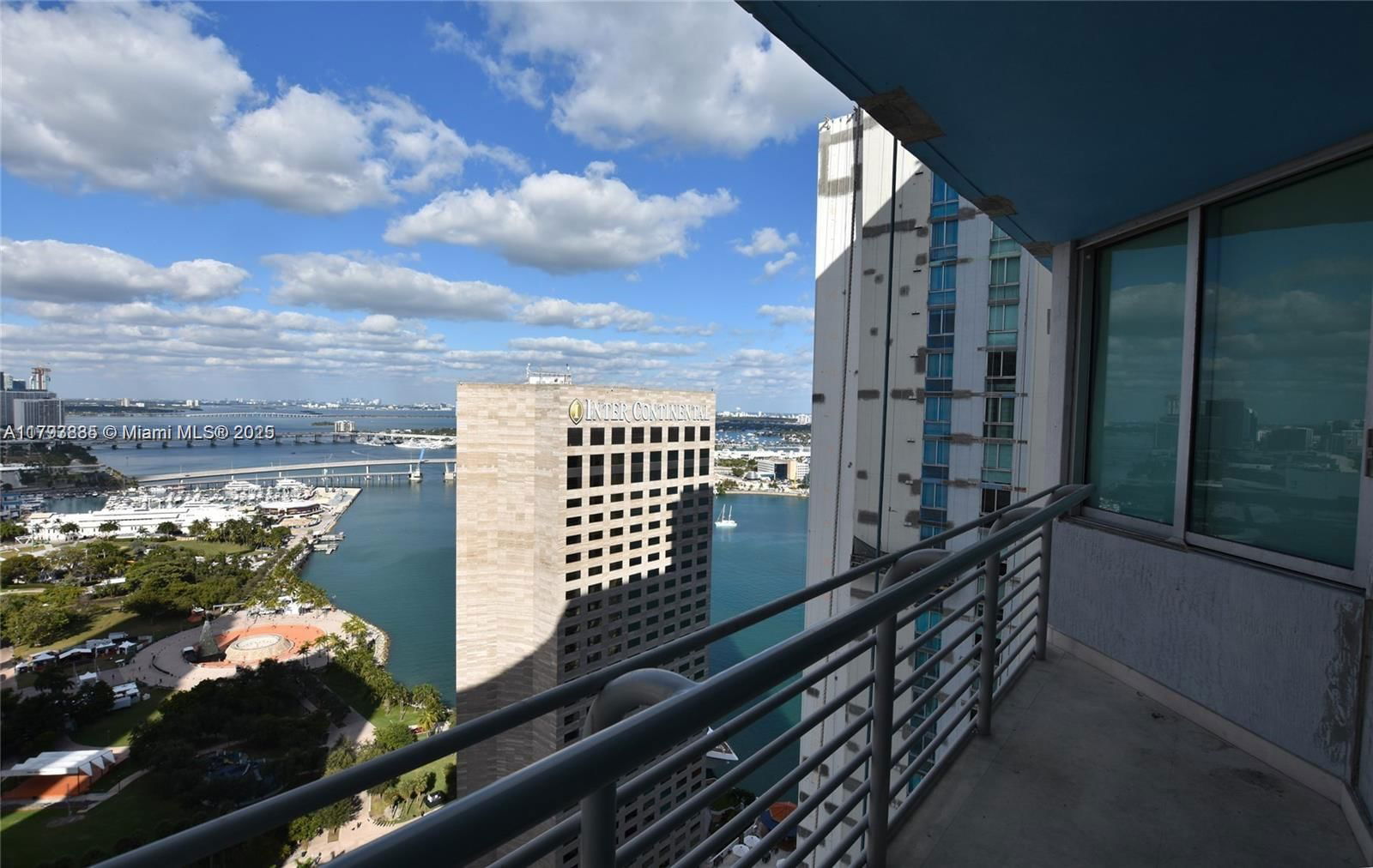 Real estate property located at 325 Biscayne Blvd #3822, Miami-dade, One Miami West Condo, Miami, FL