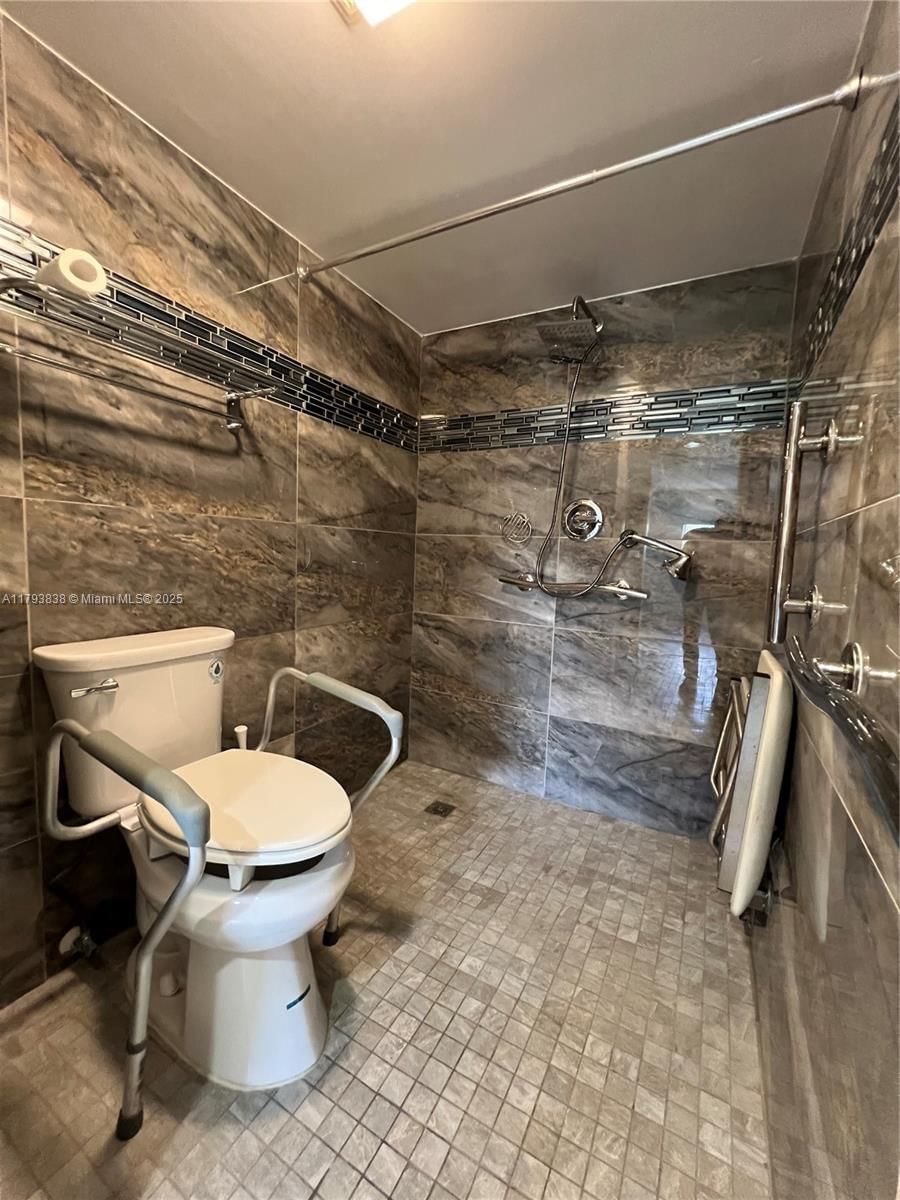Real estate property located at 12701 14th St #312J, Broward, Cambridge At Century Vill, Pembroke Pines, FL
