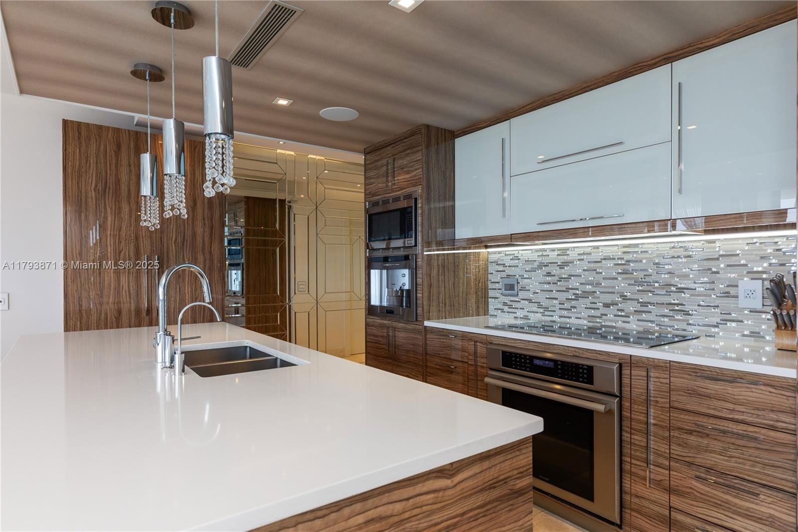 Real estate property located at 5875 Collins Ave #1908, Miami-dade, Mei Condo, Miami Beach, FL