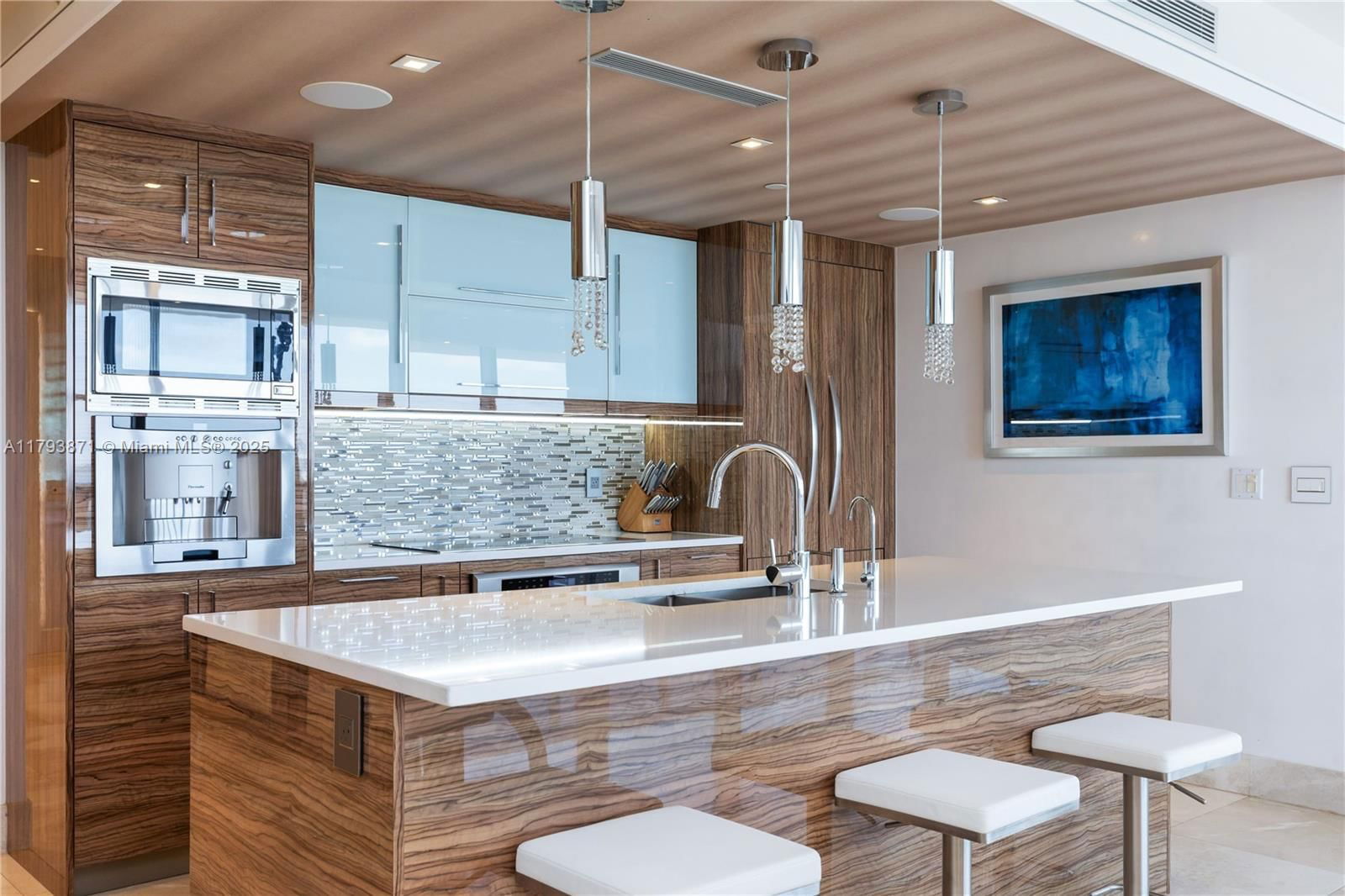 Real estate property located at 5875 Collins Ave #1908, Miami-dade, Mei Condo, Miami Beach, FL