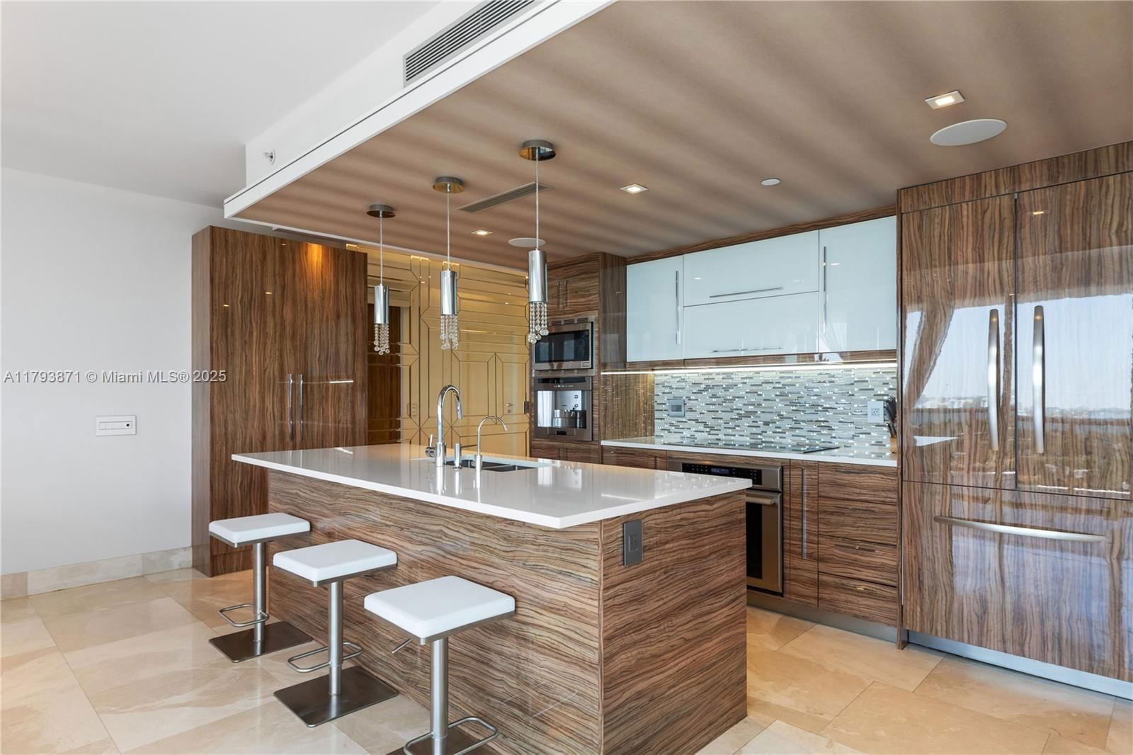 Real estate property located at 5875 Collins Ave #1908, Miami-dade, Mei Condo, Miami Beach, FL