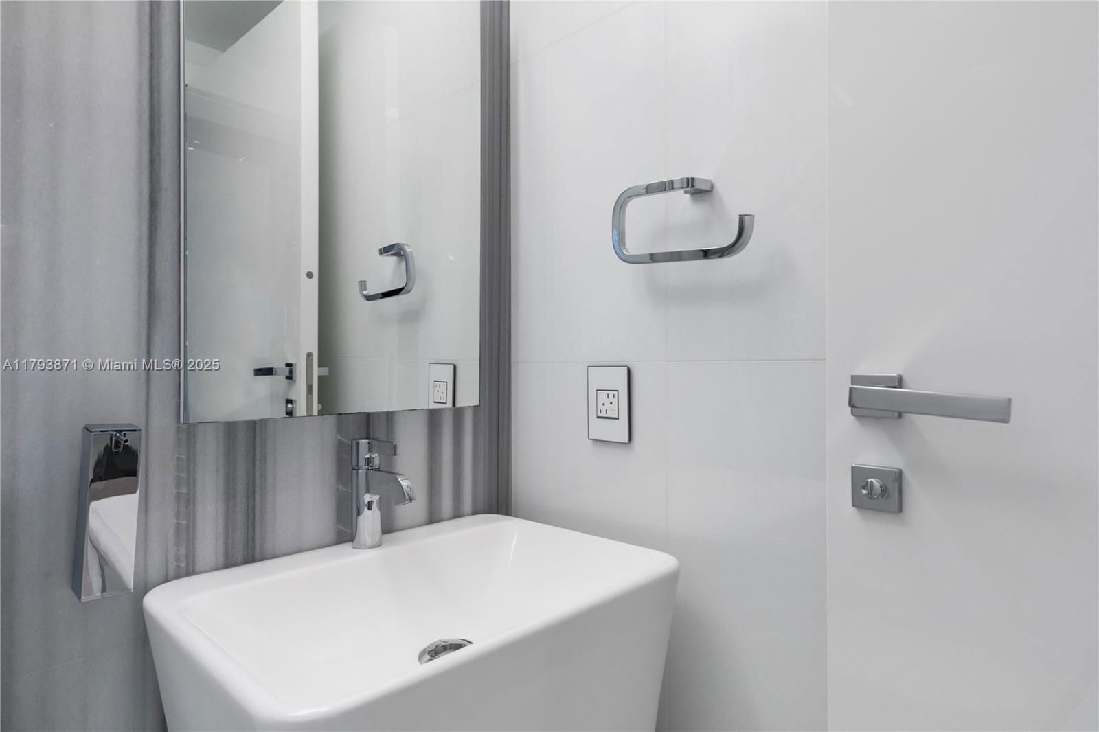 Real estate property located at 5875 Collins Ave #1908, Miami-dade, Mei Condo, Miami Beach, FL