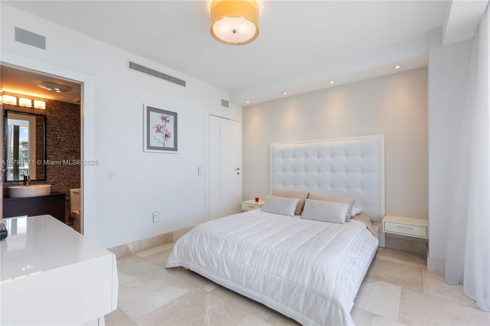 Real estate property located at 5875 Collins Ave #1908, Miami-dade, Mei Condo, Miami Beach, FL