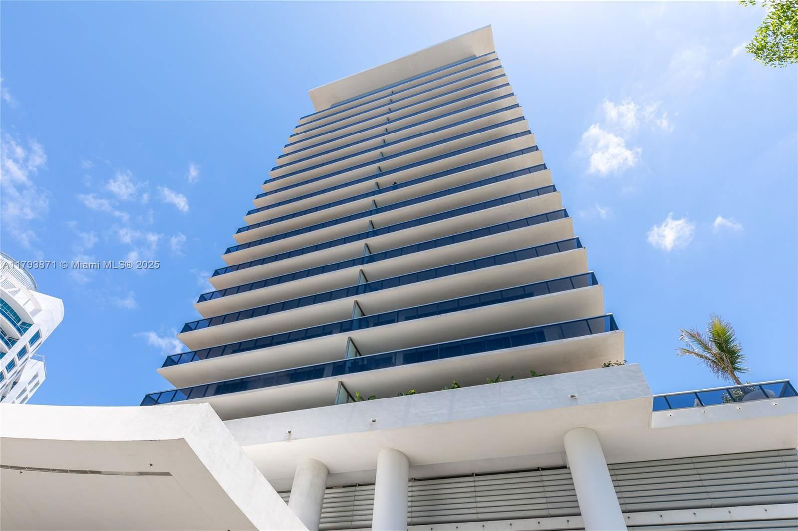 Real estate property located at 5875 Collins Ave #1908, Miami-dade, Mei Condo, Miami Beach, FL