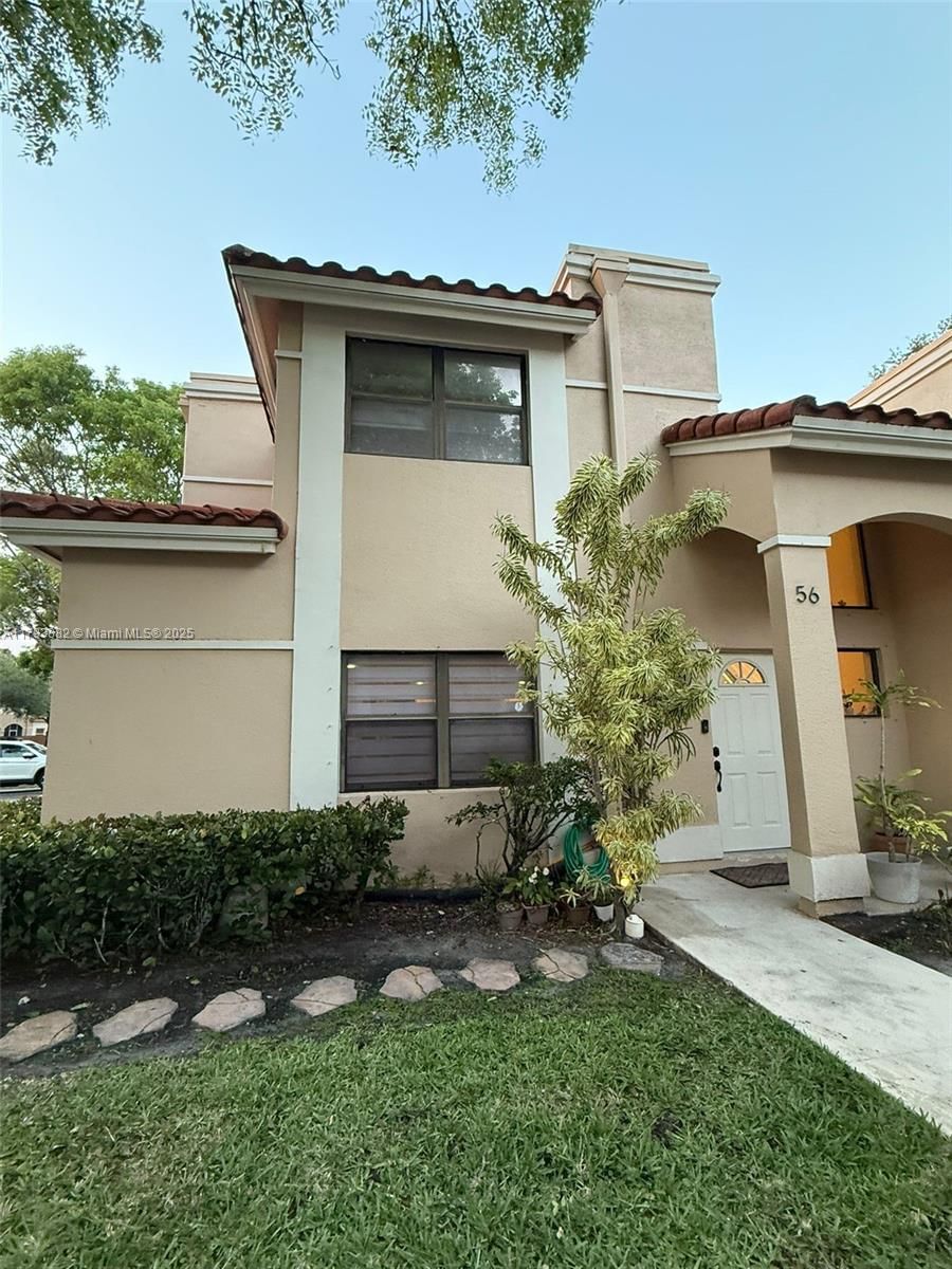 Real estate property located at 513 Racquet Club Rd #56, Broward, Bonaventure, Weston, FL