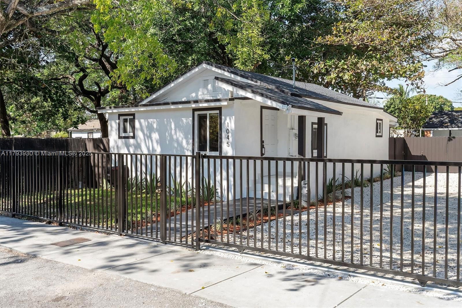 Real estate property located at 1045 55th Ter, Miami-dade, Bowling Green Extension, Miami, FL