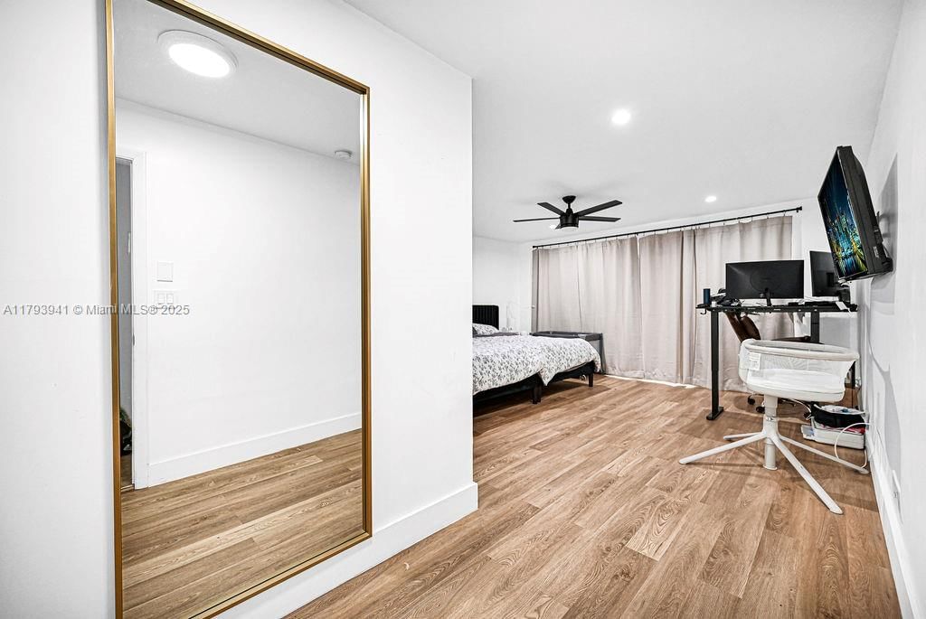 Real estate property located at 3501 Keyser Ave #43, Broward, Emerald Green Section Thr, Hollywood, FL