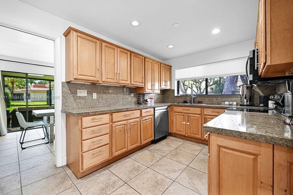Real estate property located at 3501 Keyser Ave #43, Broward, Emerald Green Section Thr, Hollywood, FL