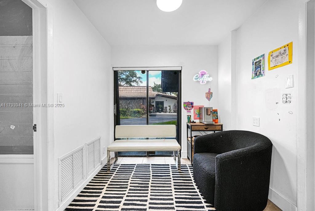 Real estate property located at 3501 Keyser Ave #43, Broward, Emerald Green Section Thr, Hollywood, FL