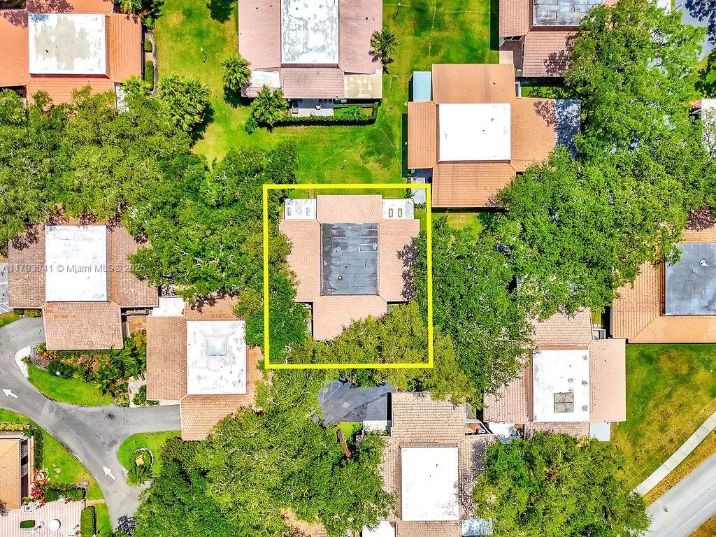 Real estate property located at 3501 Keyser Ave #43, Broward, Emerald Green Section Thr, Hollywood, FL