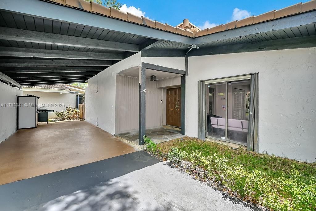 Real estate property located at 3501 Keyser Ave #43, Broward, Emerald Green Section Thr, Hollywood, FL