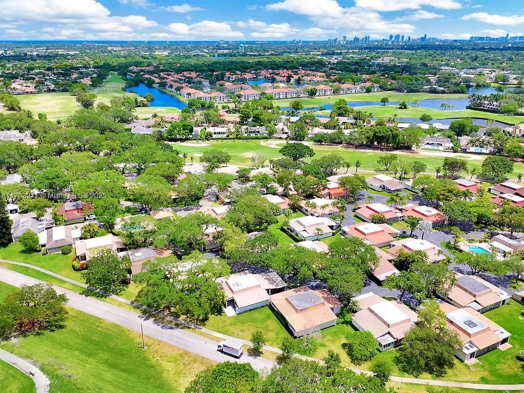 Real estate property located at 3501 Keyser Ave #43, Broward, Emerald Green Section Thr, Hollywood, FL