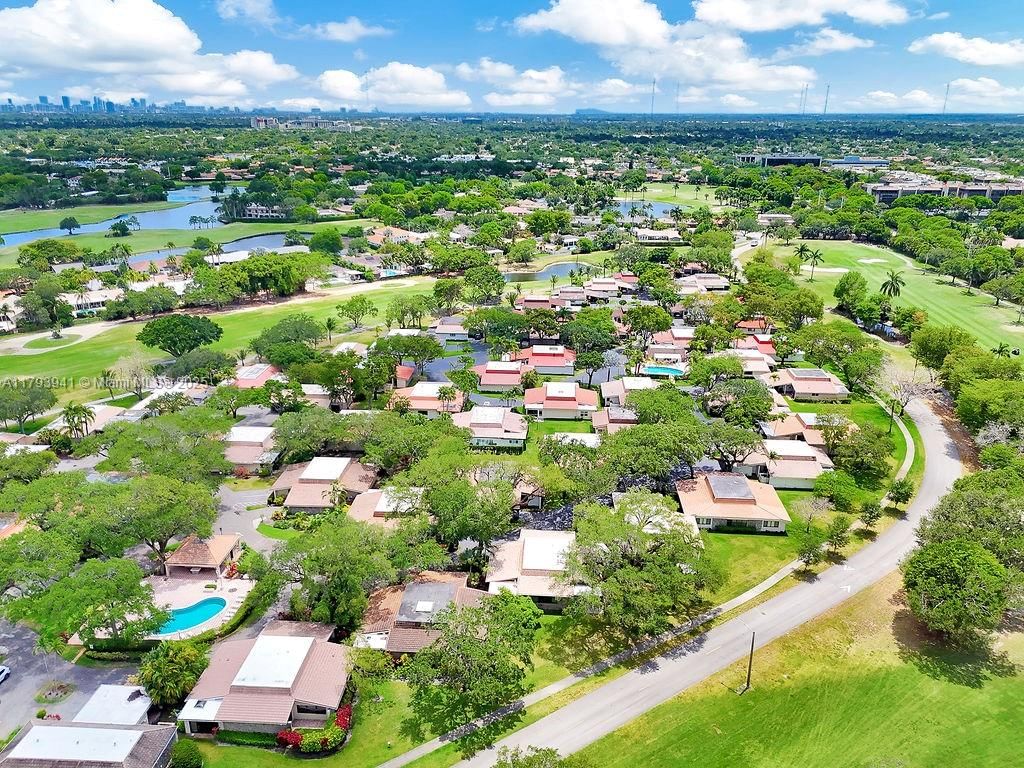 Real estate property located at 3501 Keyser Ave #43, Broward, Emerald Green Section Thr, Hollywood, FL