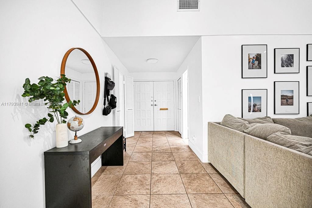 Real estate property located at 3501 Keyser Ave #43, Broward, Emerald Green Section Thr, Hollywood, FL