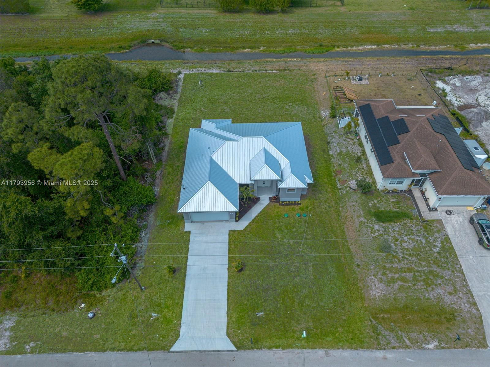 Real estate property located at 417 Paddock St, Lee, Southwood, Lehigh Acres, FL