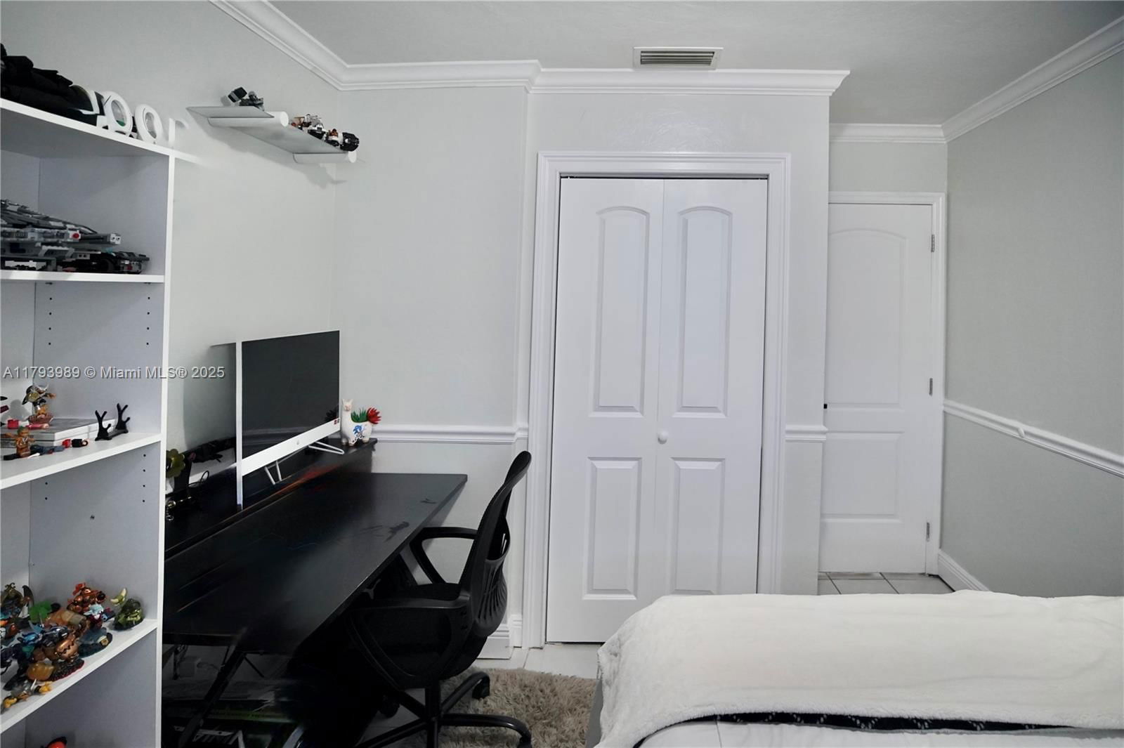 Real estate property located at 5224 24th Way #8-B, Miami-dade, Westpark Villas Condo, Hialeah, FL