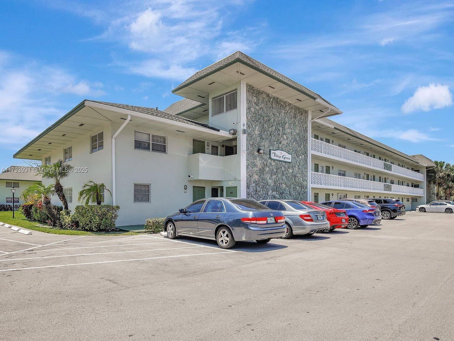 Real estate property located at 4200 3rd Ct #134, Broward, Village Green Condo, Plantation, FL