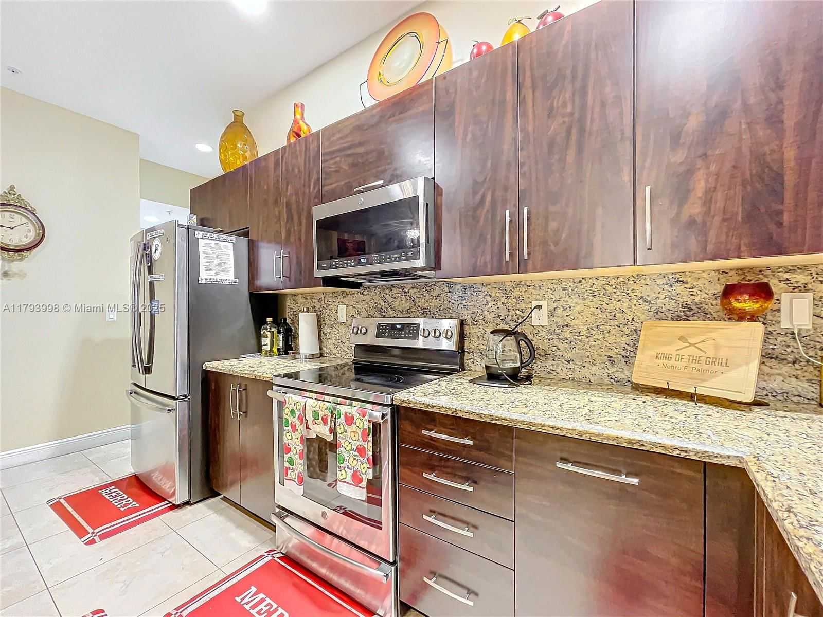 Real estate property located at 12448 17th Mnr, Broward, Centra Falls, Pembroke Pines, FL