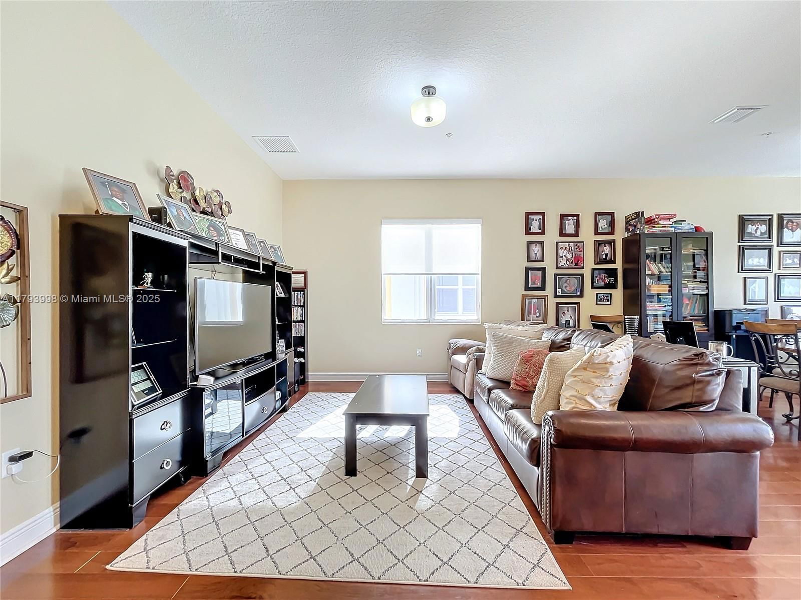 Real estate property located at 12448 17th Mnr, Broward, Centra Falls, Pembroke Pines, FL