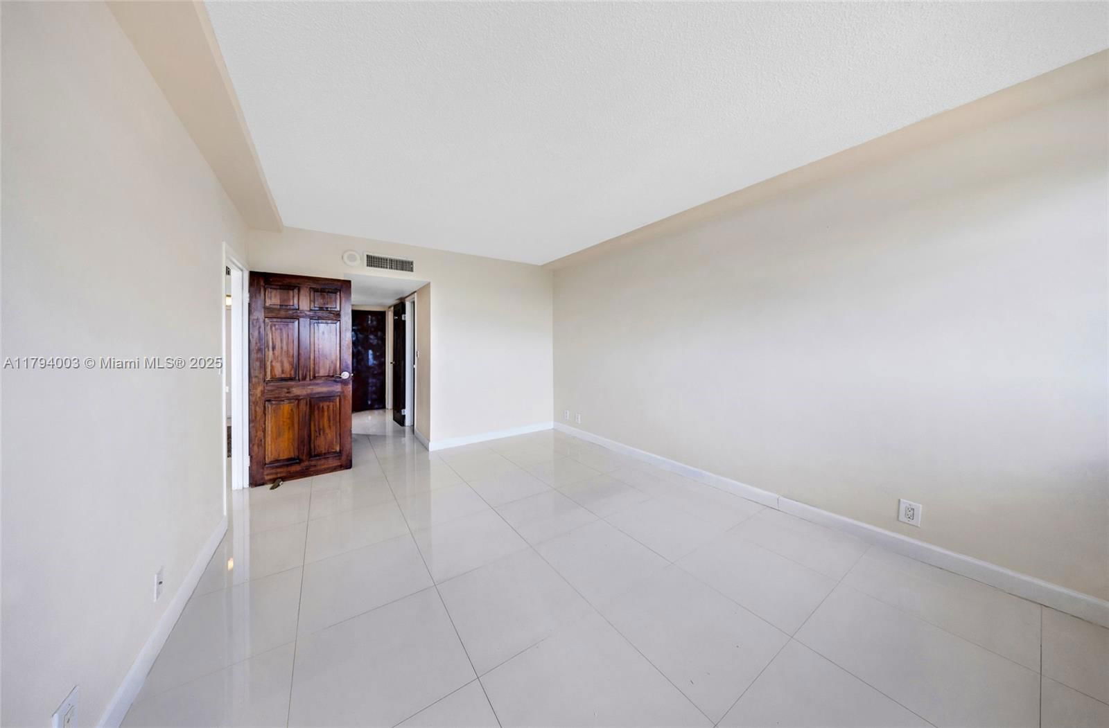 Real estate property located at 2450 135th St #1006, Miami-dade, Waterside Towers Condo, North Miami, FL