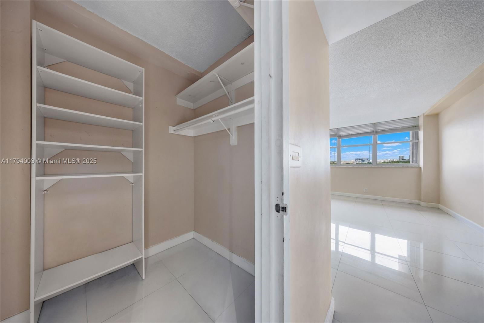 Real estate property located at 2450 135th St #1006, Miami-dade, Waterside Towers Condo, North Miami, FL