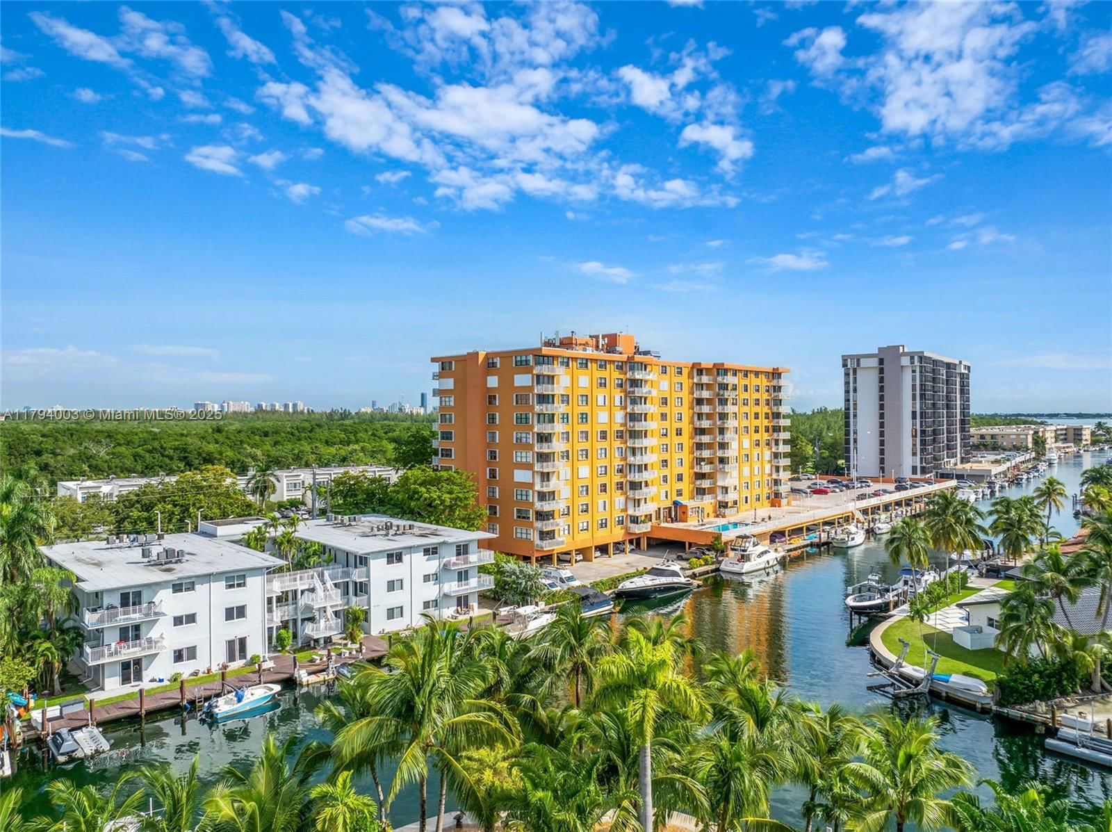 Real estate property located at 2450 135th St #1006, Miami-dade, Waterside Towers Condo, North Miami, FL