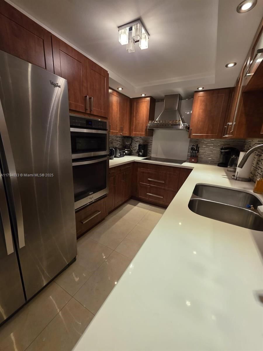 Real estate property located at 9225 Collins Ave #1409, Miami-dade, Four Winds Condo, Surfside, FL