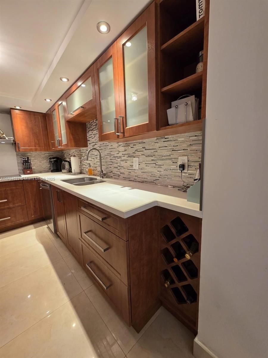 Real estate property located at 9225 Collins Ave #1409, Miami-dade, Four Winds Condo, Surfside, FL