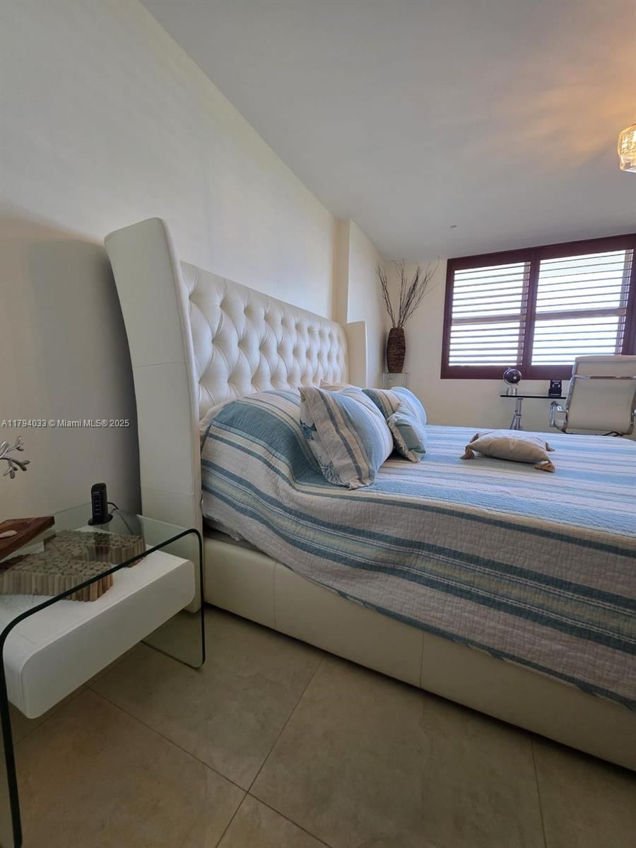 Real estate property located at 9225 Collins Ave #1409, Miami-dade, Four Winds Condo, Surfside, FL