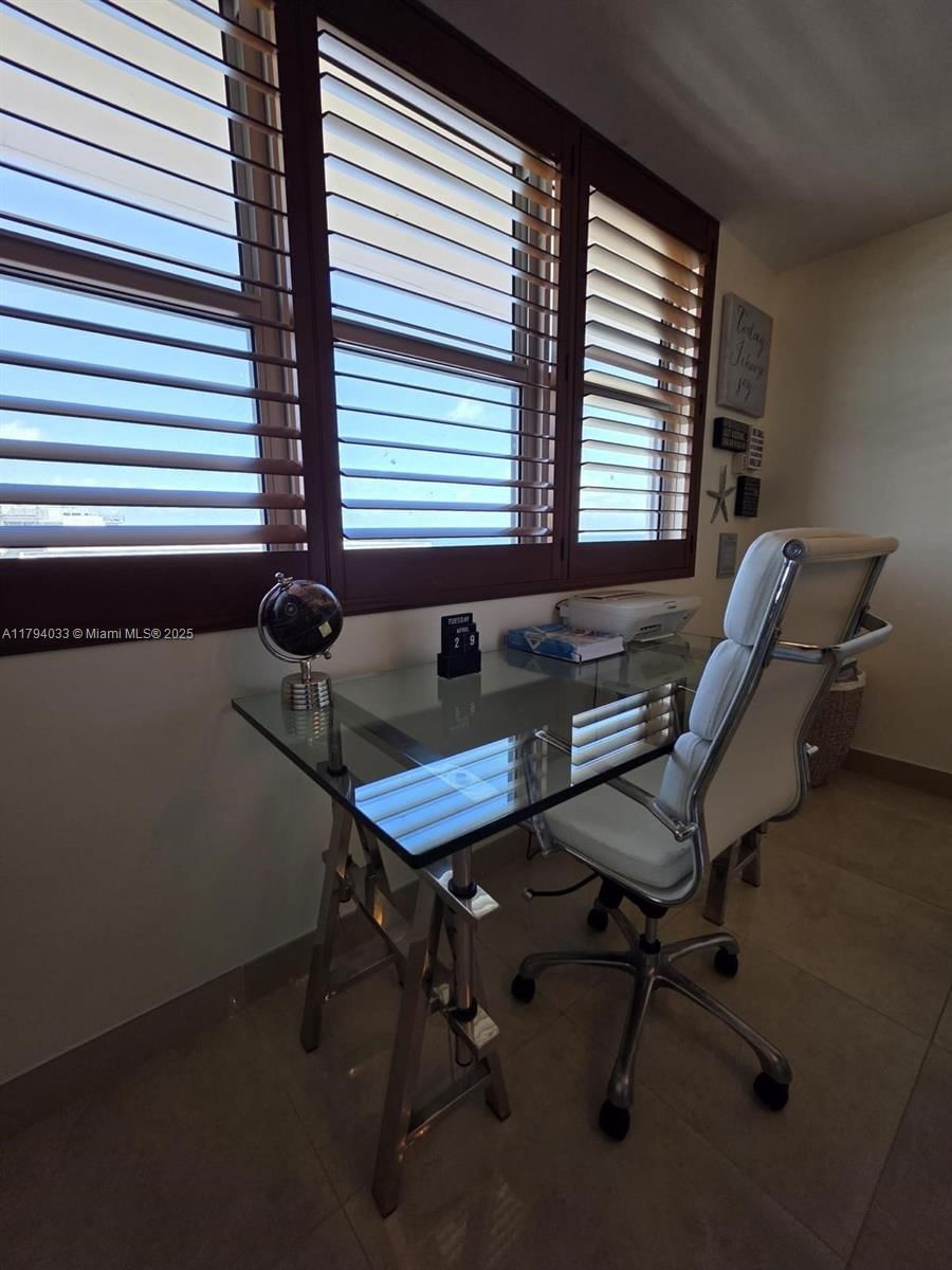 Real estate property located at 9225 Collins Ave #1409, Miami-dade, Four Winds Condo, Surfside, FL