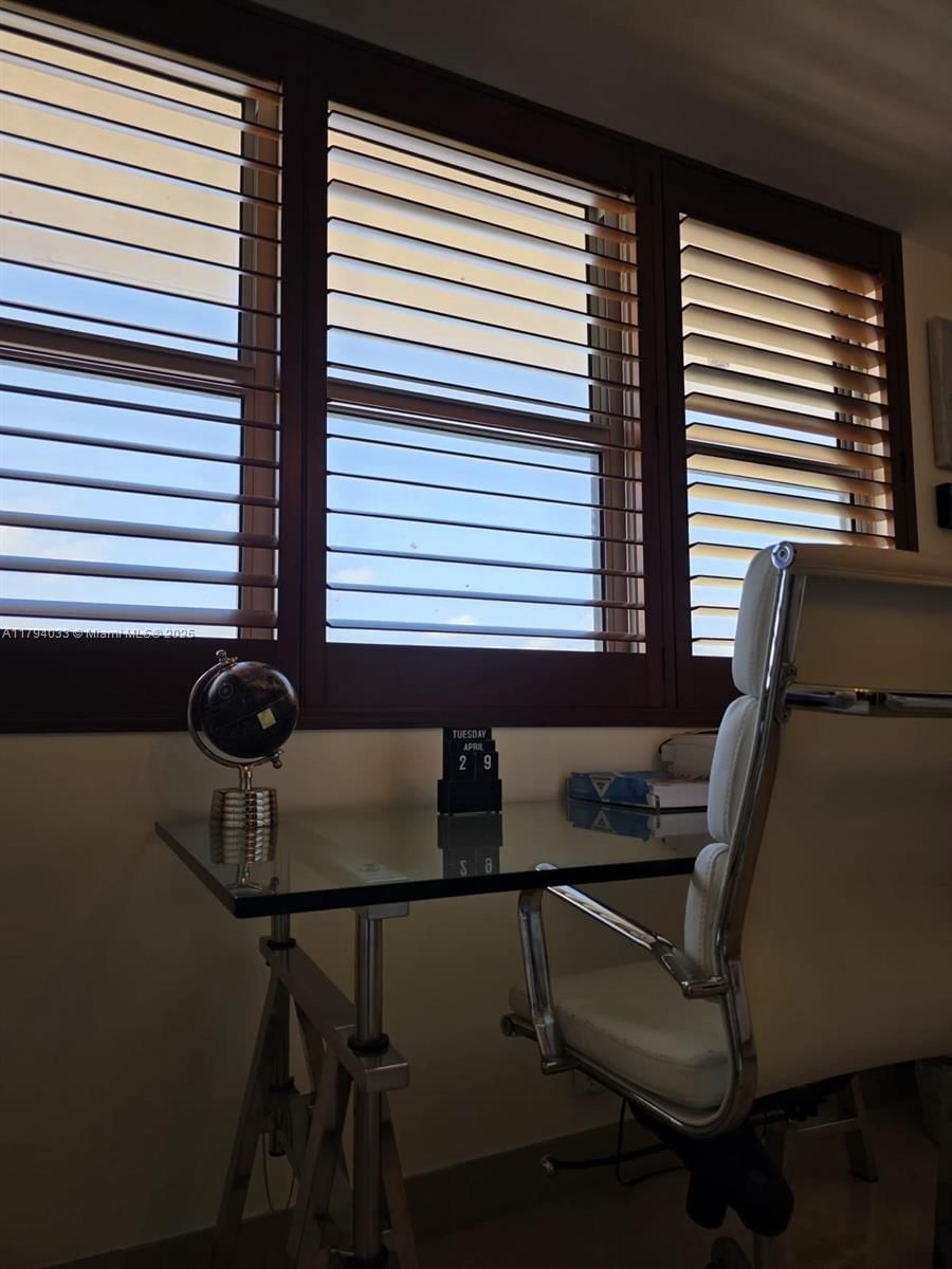 Real estate property located at 9225 Collins Ave #1409, Miami-dade, Four Winds Condo, Surfside, FL