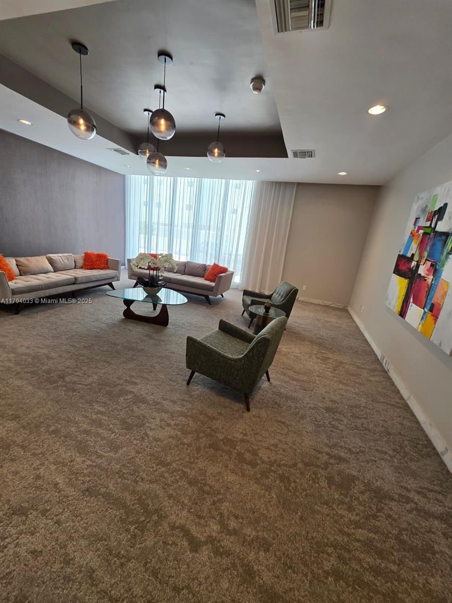 Real estate property located at 9225 Collins Ave #1409, Miami-dade, Four Winds Condo, Surfside, FL