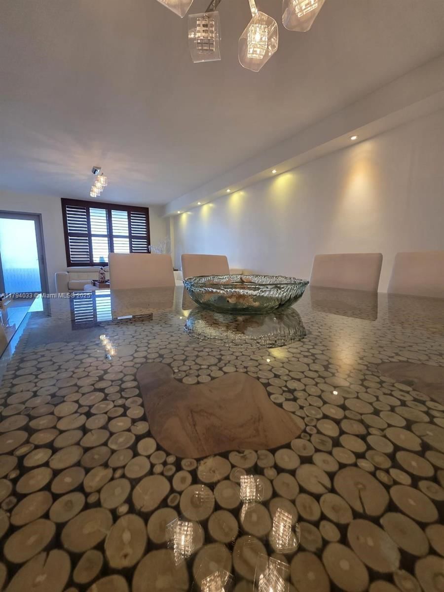 Real estate property located at 9225 Collins Ave #1409, Miami-dade, Four Winds Condo, Surfside, FL