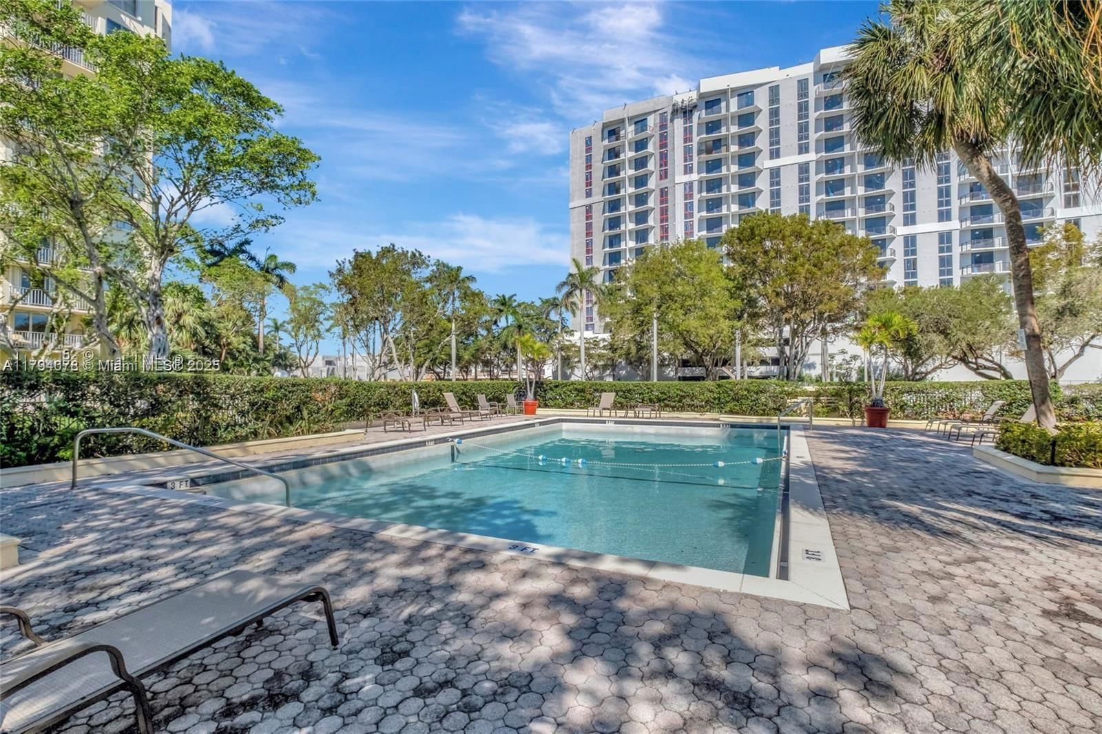 Real estate property located at 11111 Biscayne Blvd #21H, Miami-dade, Jockey Club Condo, Miami, FL
